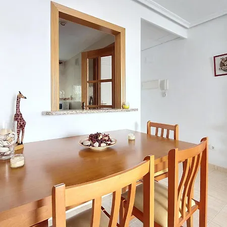 Apartment 2 Bedroom Beautiful In Oropesa del Mar
